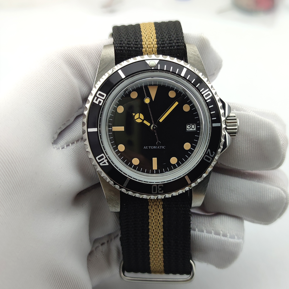 Vintage Diver Automatic Watch  - Tropic Strap Vintage avaliação e preço