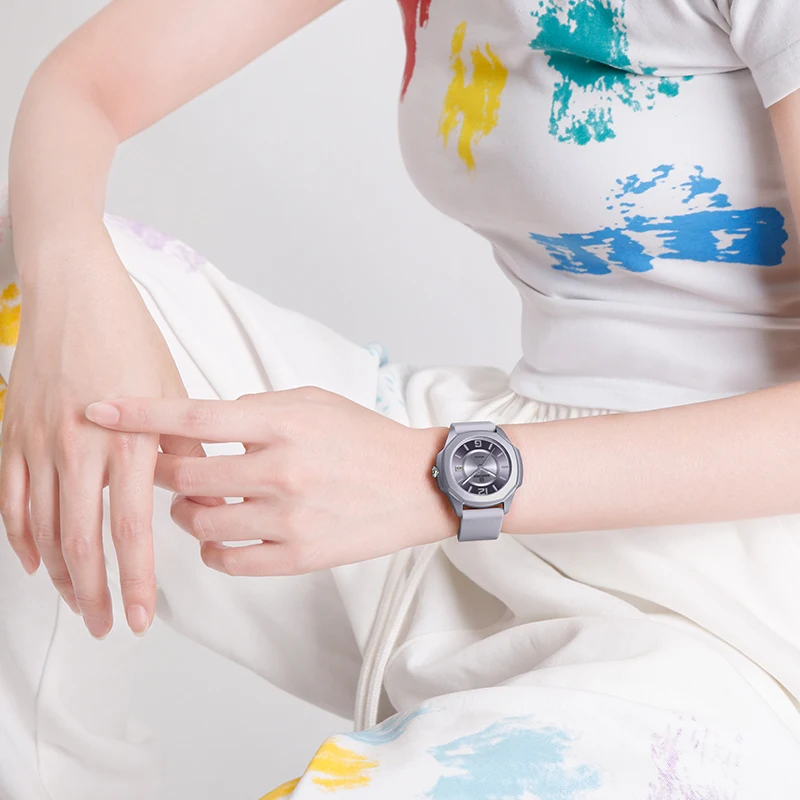 NAVIFORCE 7107 Watch for Women - Silicone Band Women avaliação e preço