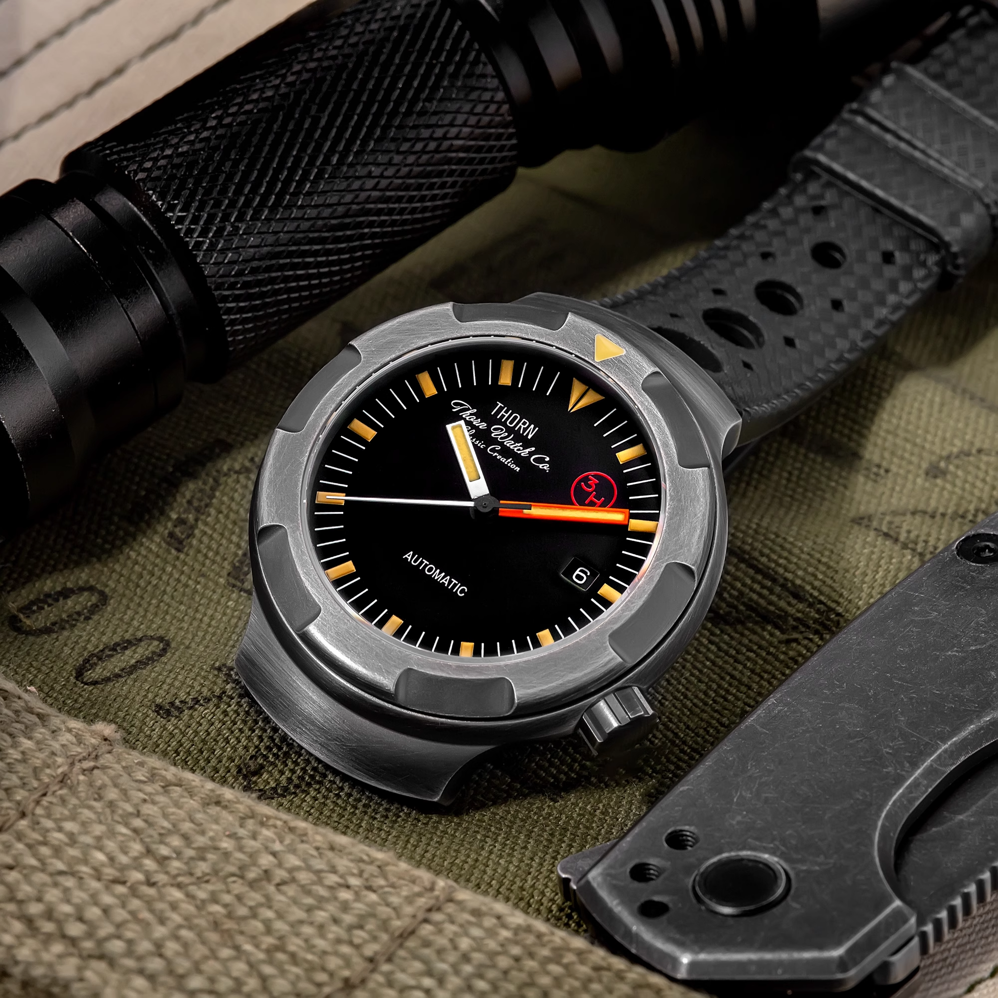 Thorn 42mm Men's Retro Titaniu - Rubber Strap Diver avaliação e preço